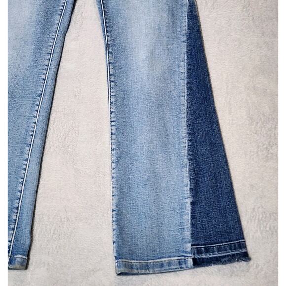 GAP Jeans 70s Flare High Rise 2 Tone Blue Denim Womens 28 Size 6 Short - Picture 4 of 12
